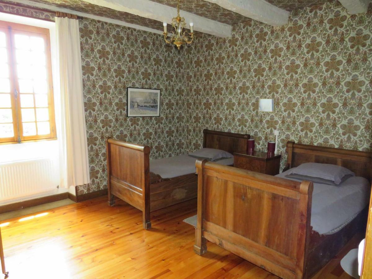 le presbytère de Montaigut Montégut Extérieur photo